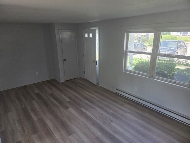 Foto del edificio - 4 Town House Ct