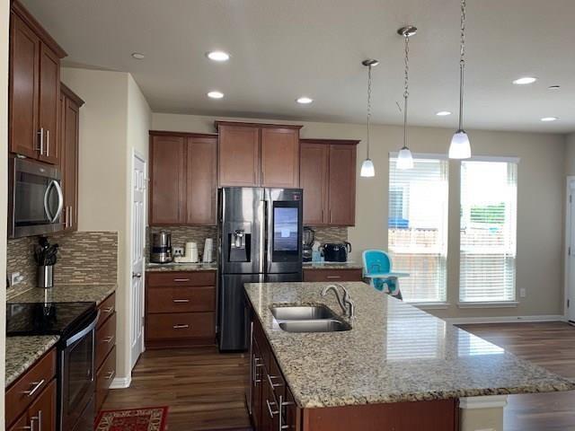 Foto del edificio - 3240 E Whitestone Blvd