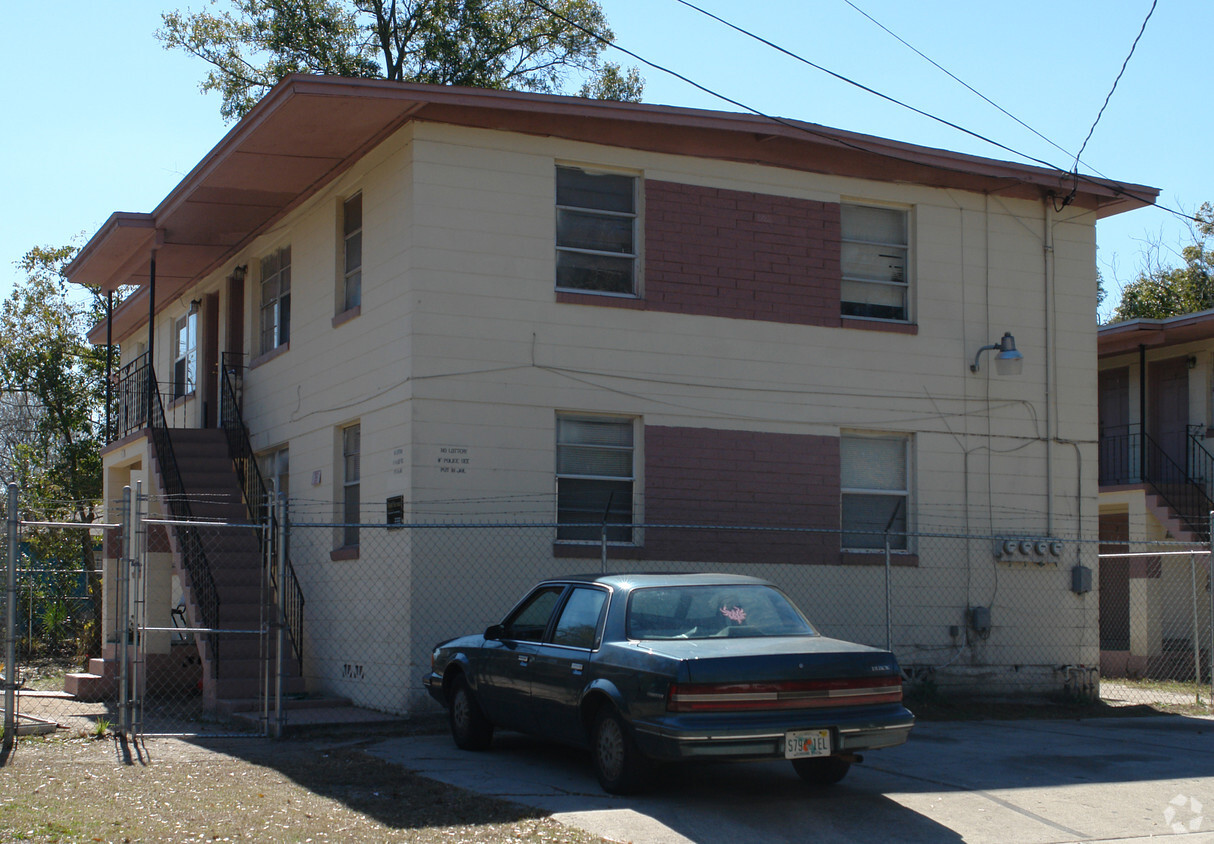 Foto principal - 4000 Wilson St