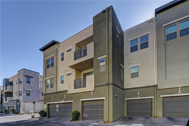Building Photo - 11250 Hidden Peak Ave