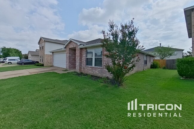 Building Photo - 8769 Garden Springs Dr