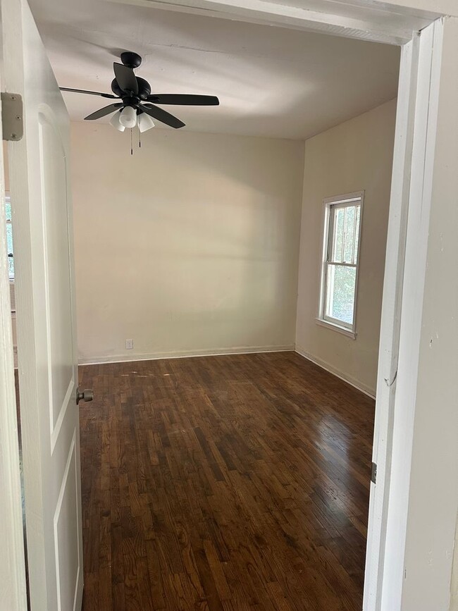 Building Photo - Beautiful country home in Butler Georgia