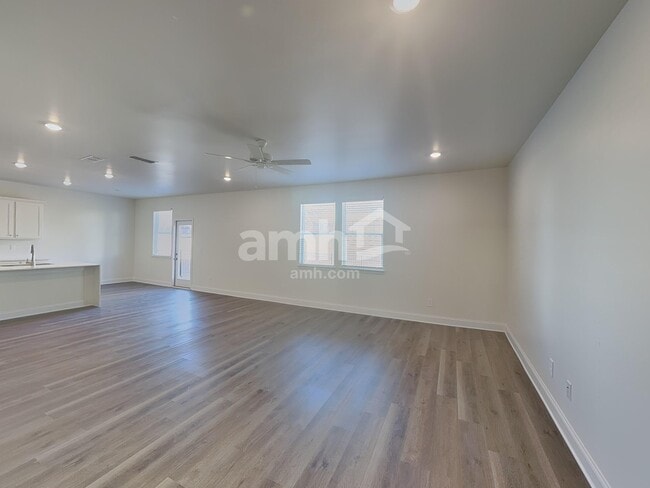 Foto del edificio - 3504 Shane Hill Rd SW