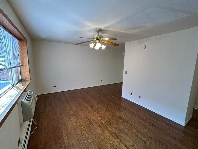 Interior Photo - 531 W. Deming