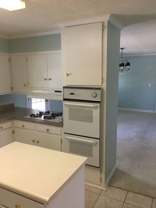 Foto del edificio - 3/2 House in Maplewood $1,795