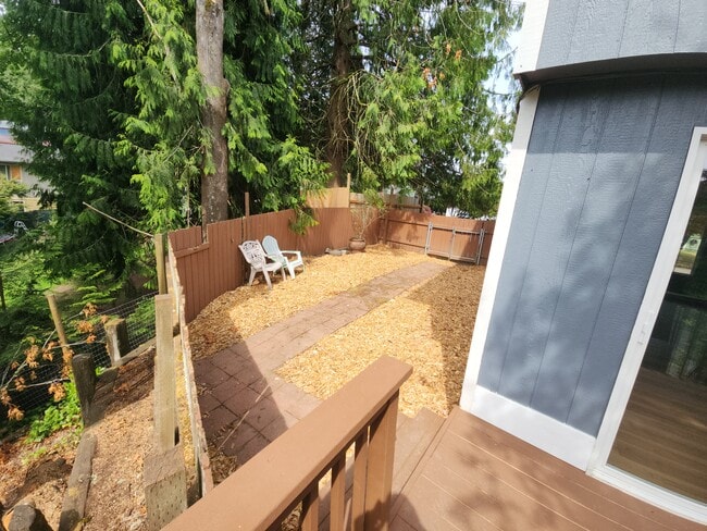 Building Photo - 713 N 24th Ave