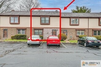 Building Photo - 7402 Hana Rd