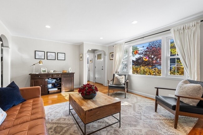 Building Photo - 142 Franklin St