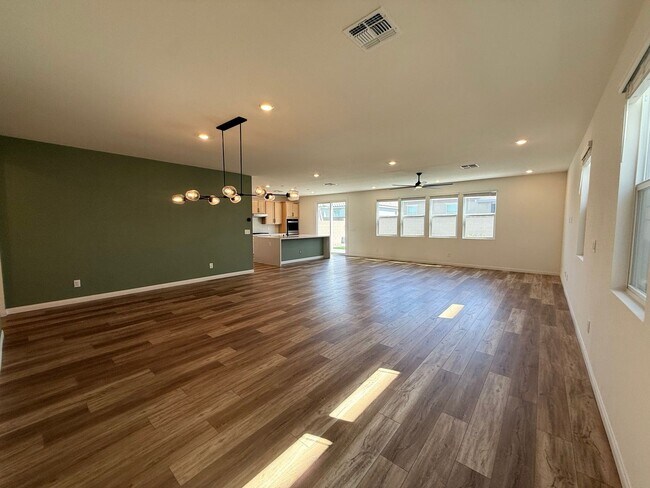 Foto del edificio - Spacious Southwest Las Vegas Gem | 5 Beds, Loft & 3,000+ Sq Ft Living