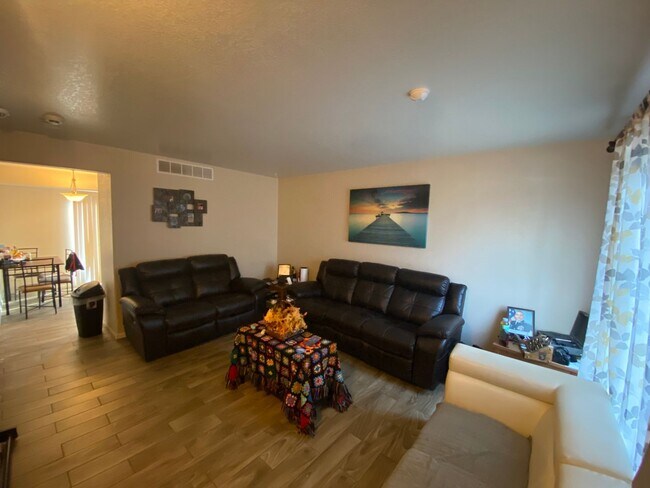 Building Photo - Great Home in Fountain!