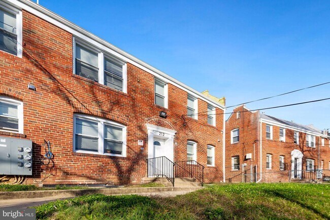 Foto del edificio - 212 Orange St SE