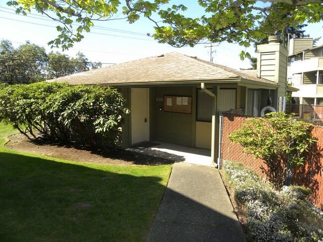Building Photo - Quiet Condo Apartment Seatac, WA 98188