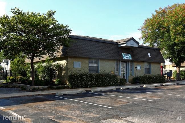 Building Photo - 4638 NW 19th St