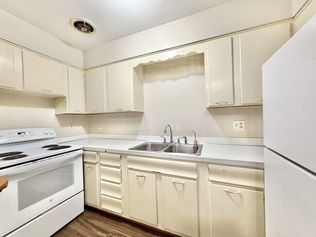 Foto del edificio - 2505 Calypso Rd