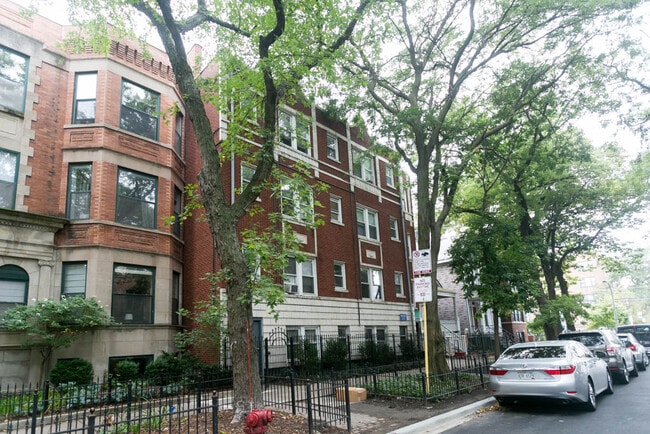 Building Photo - 2830 N Burling St