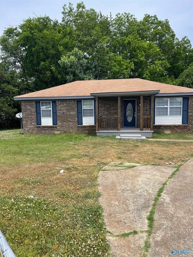 5204 Grizzard Rd NW, Huntsville, AL 35810 House Rental in Huntsville