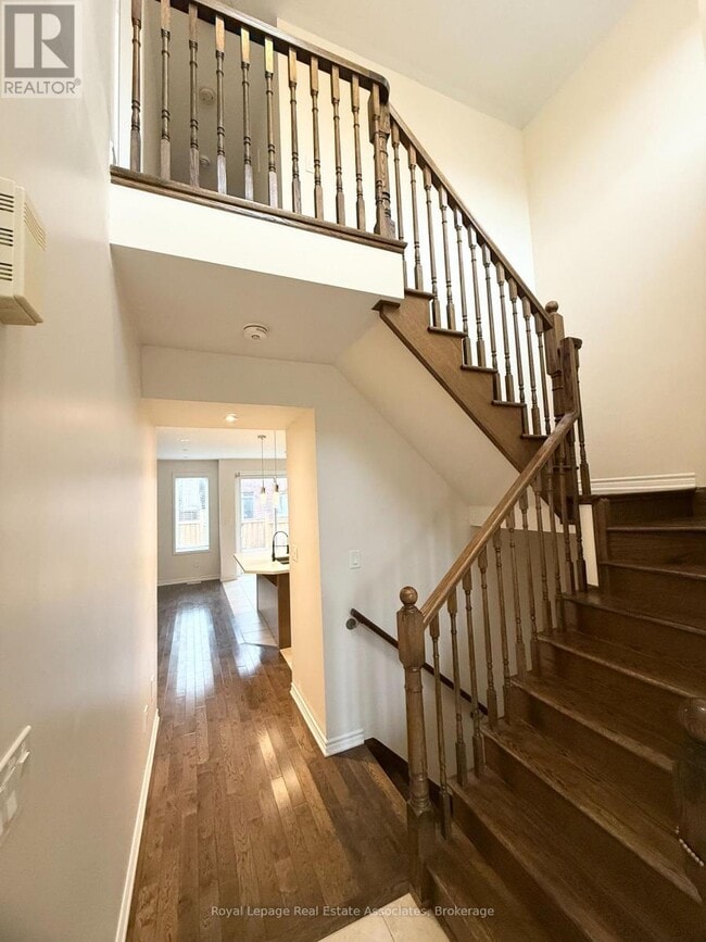 Photo du bâtiment - 68 Stedford Cres