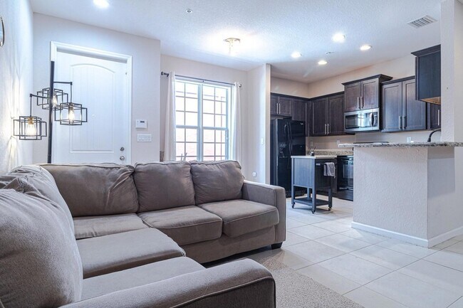 Foto del edificio - 713 SW 2nd Terrace