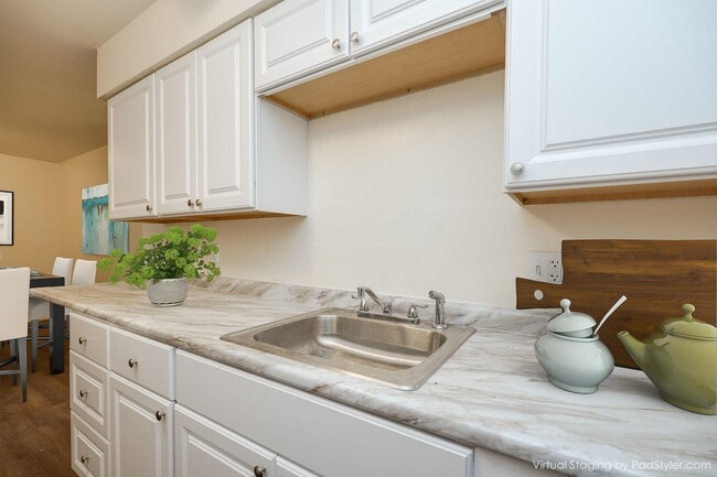 Building Photo - Spring Creek Apartments
