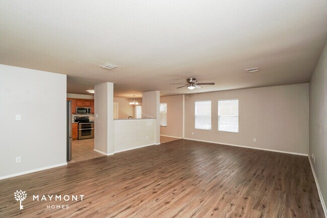 Building Photo - 349 Willow View
