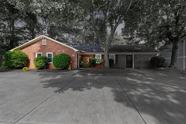 Building Photo - 894 Five Forks Trickum Rd SW