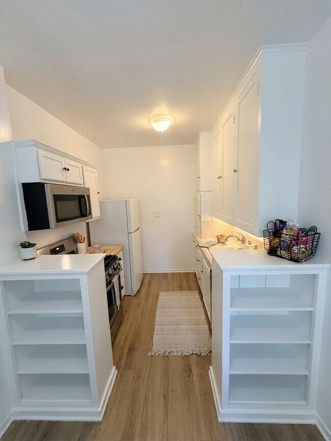 Foto del edificio - 1100 Brent Ave