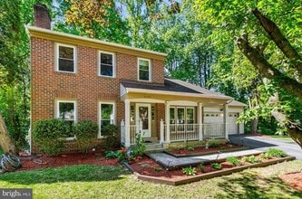 Building Photo - 2205 Blue Valley Dr
