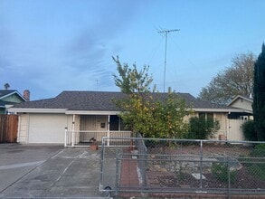 Building Photo - 7148 Arutas Dr