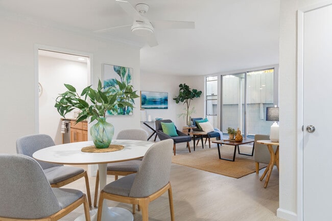 Foto del edificio - 811 York St