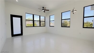 Building Photo - 1561 Meadow Rd