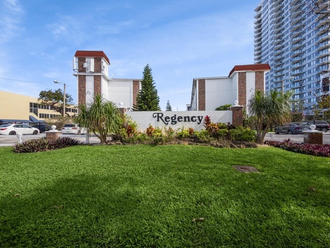 Building Photo - 4500 N Flagler Dr