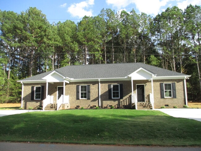 Building Photo - 83 Cunningham Rd
