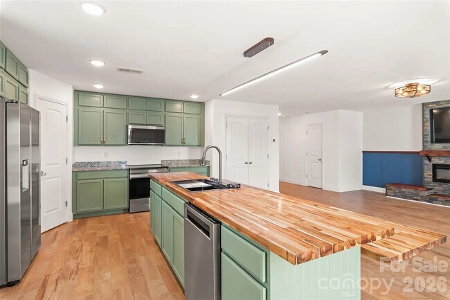 Foto del edificio - 1232 Phifer Rd