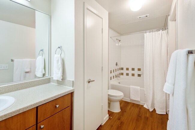 Foto del edificio - 6110 Quinwood Ln N