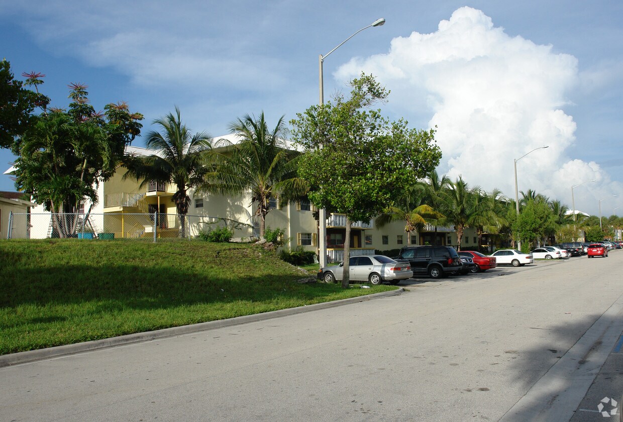 Foto del edificio - Amber Square Apartments