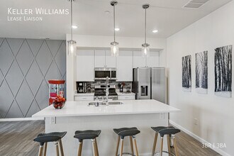Building Photo - 1539 Spring Water Pt
