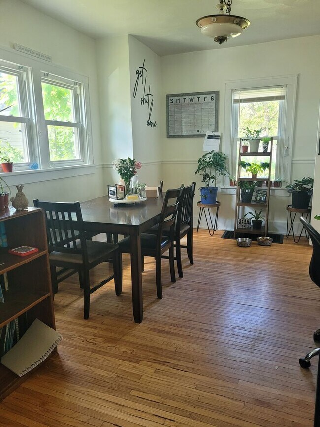 Foto del edificio - Single Family Home in BG