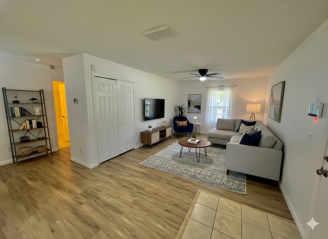 Building Photo - 3200 Hughey St