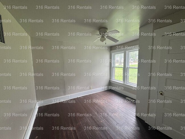 Foto del edificio - $995 - 4 bed 1 bath - Single Family Home