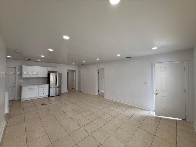 Foto del edificio - 1149 W 26th St