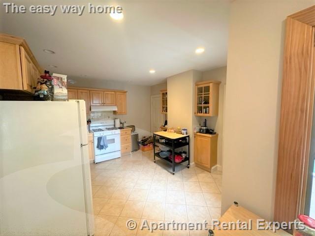 Building Photo - Porter Sq 2 BR, 2 Full Baths - Laundry in ...