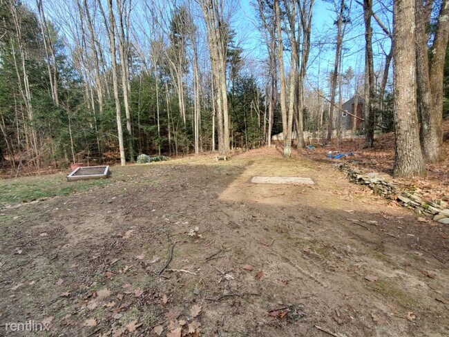 Building Photo - 3 br, 2.5 bath House - 4 Shore Rd