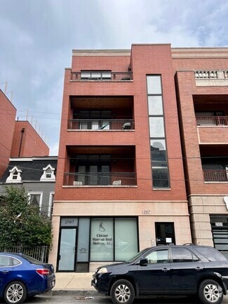 Building Photo - 2507 N Halsted St