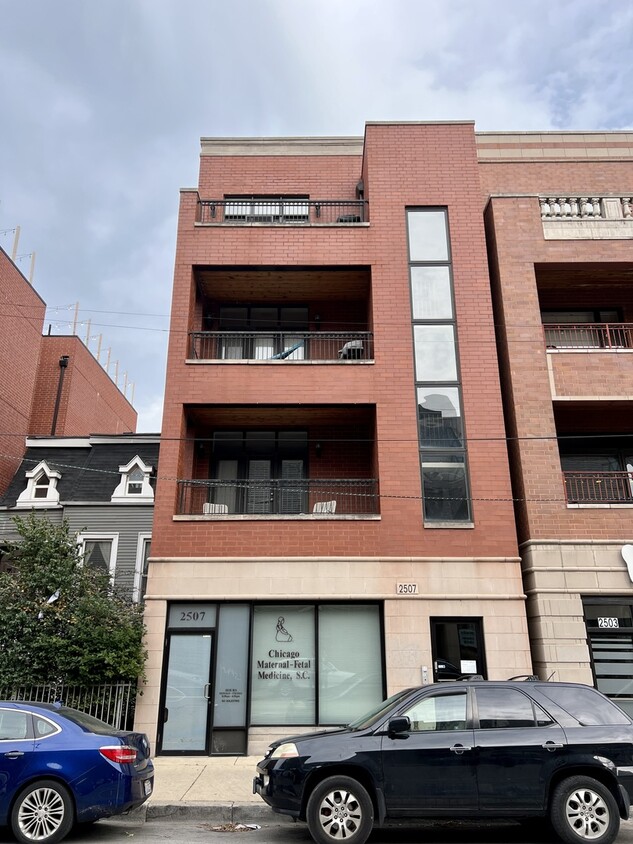 Primary Photo - 2507 N Halsted St