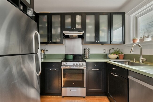 Building Photo - 256 W Newton St