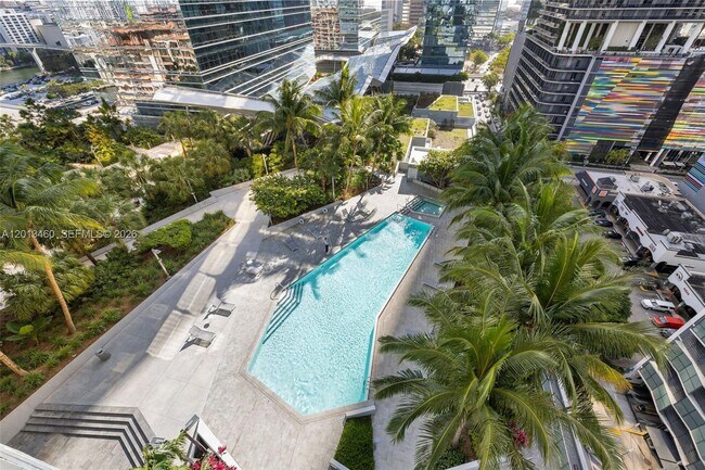 Foto del edificio - 88 SW 7th St