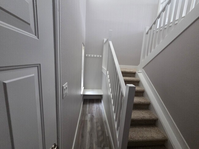 Foto del edificio - 8470 Everett Way