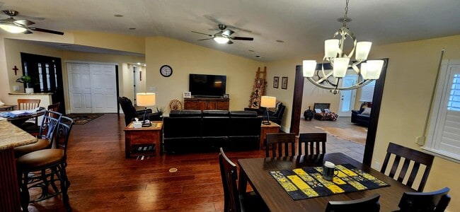 Building Photo - Nicely updated home in 45+ Active Adult Community of Leisure World. Available April 1st, 2025 to ...