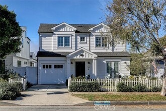 Building Photo - 1717 Pacific Ave