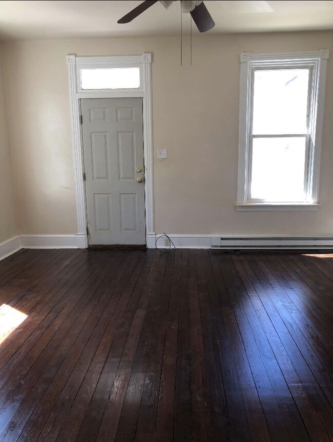 Foto del edificio - 342 N Mulberry St
